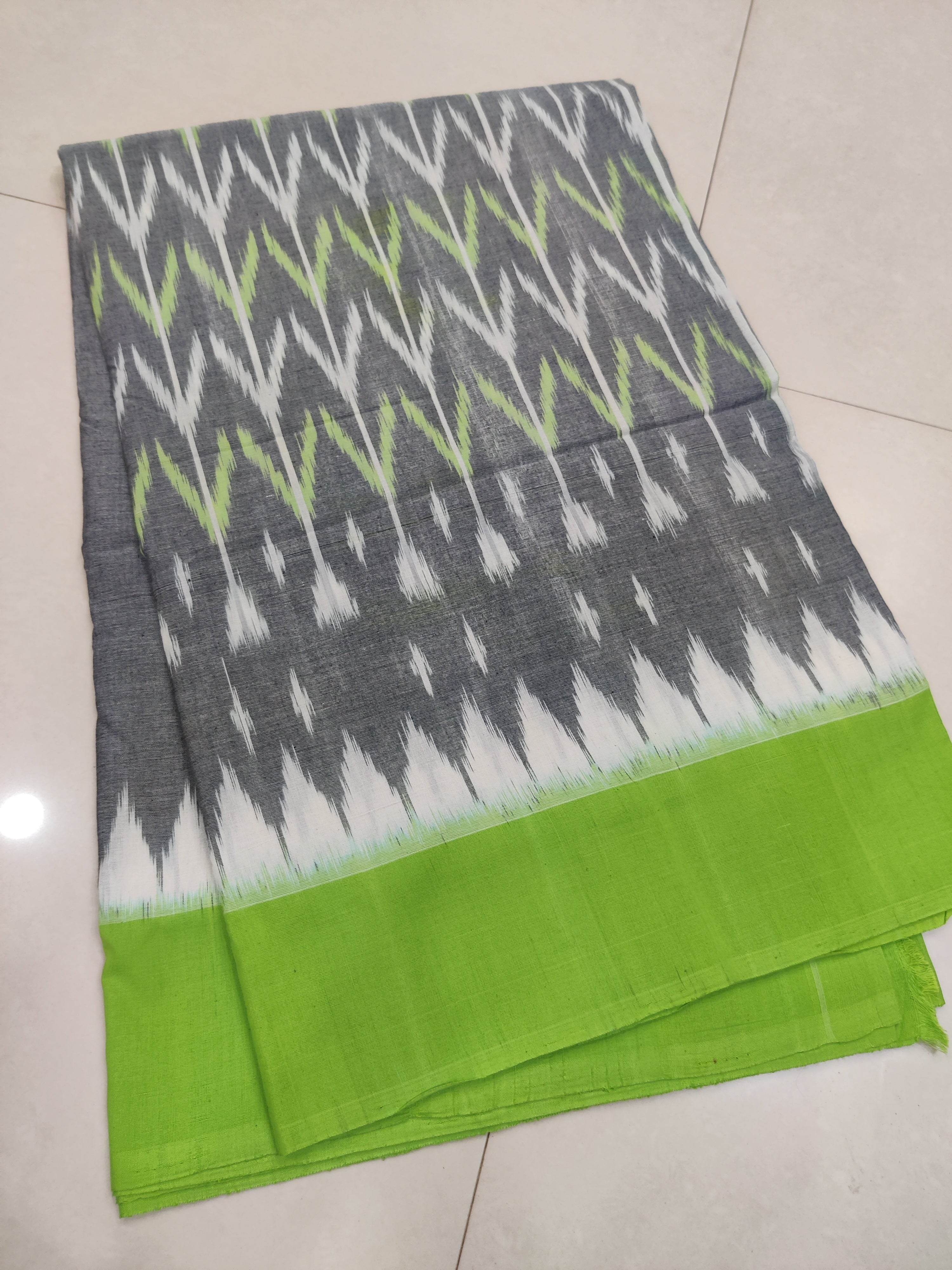 GREEN - MERCERISED PURE COTTON HANDLOOM POCHAMPALLY IKAT SAREE 90