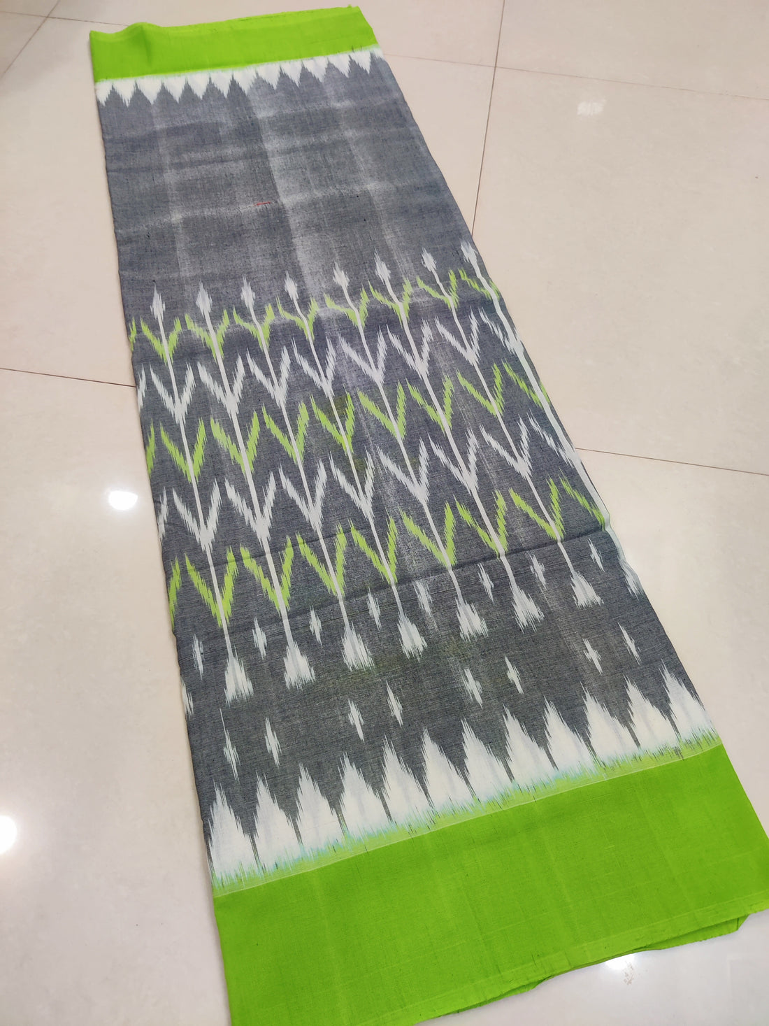GREEN - MERCERISED PURE COTTON HANDLOOM POCHAMPALLY IKAT SAREE 90