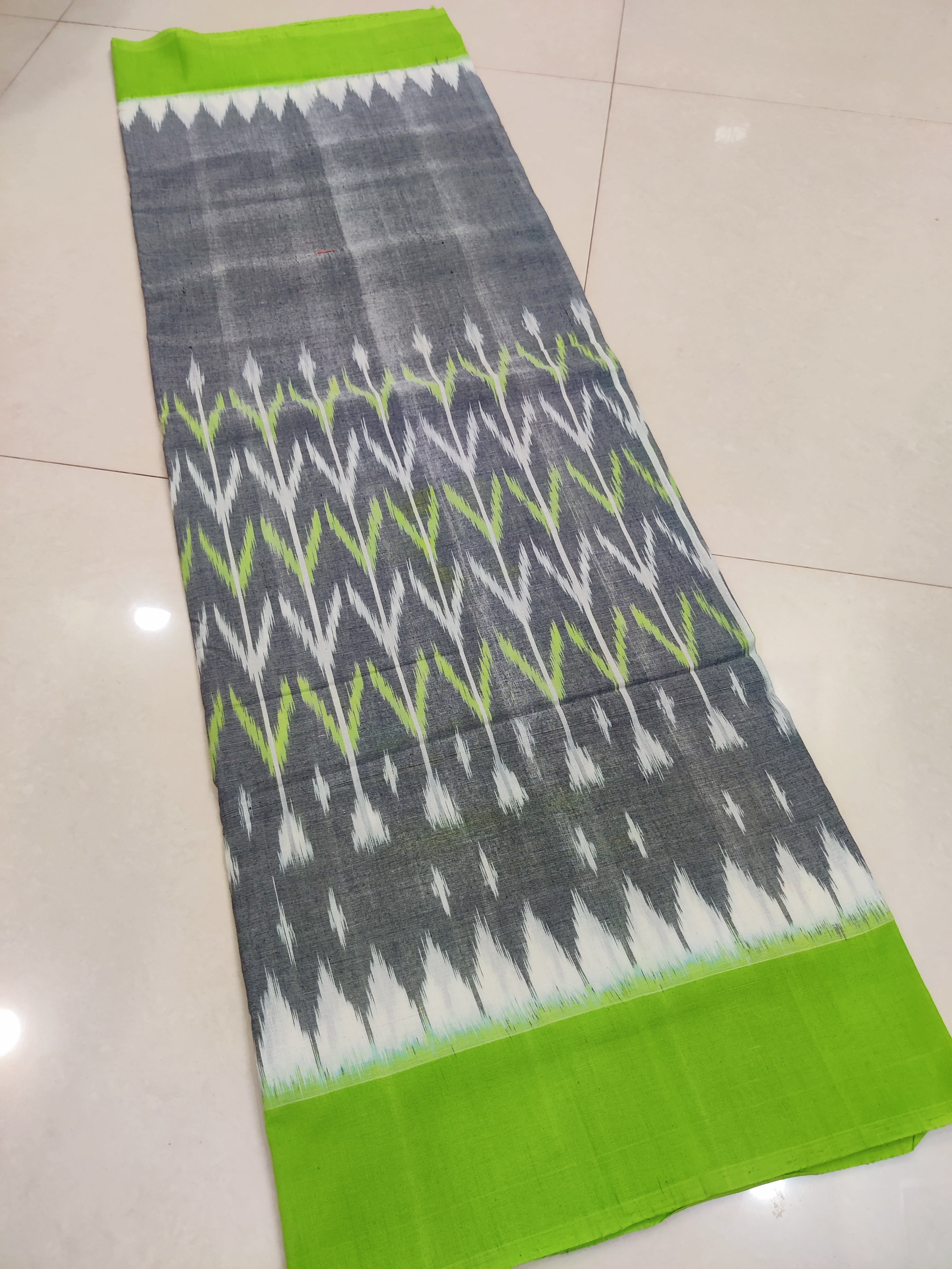 GREEN - MERCERISED PURE COTTON HANDLOOM POCHAMPALLY IKAT SAREE 90