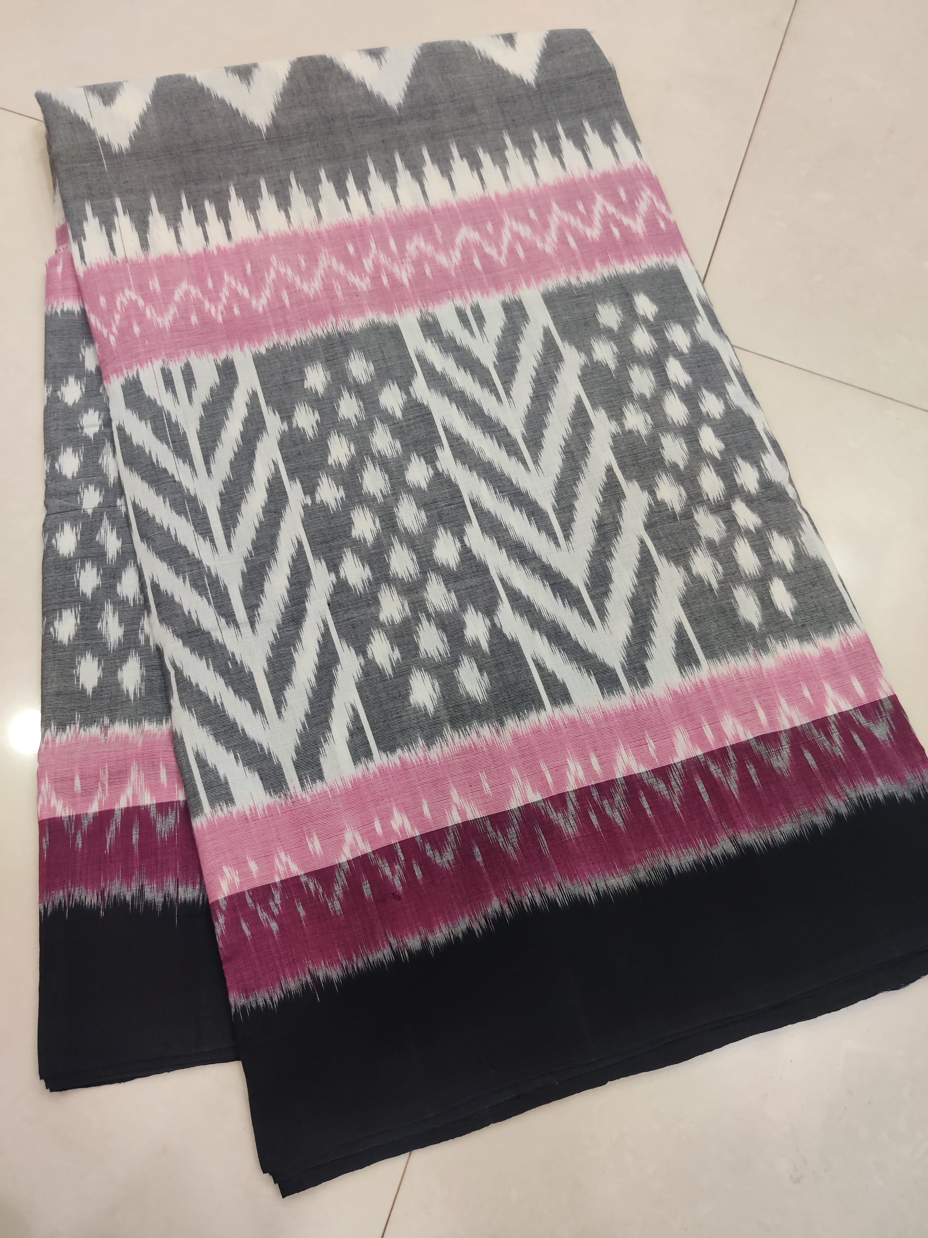 BLACK - MERCERISED PURE COTTON HANDLOOM POCHAMPALLY IKAT SAREE 94