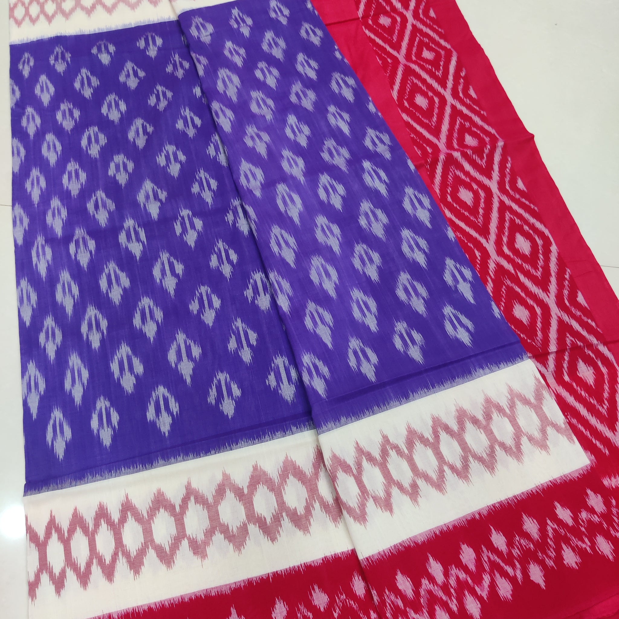 RED- MERCERISED PURE COTTON HANDLOOM POCHAMPALLY IKAT SAREE 101