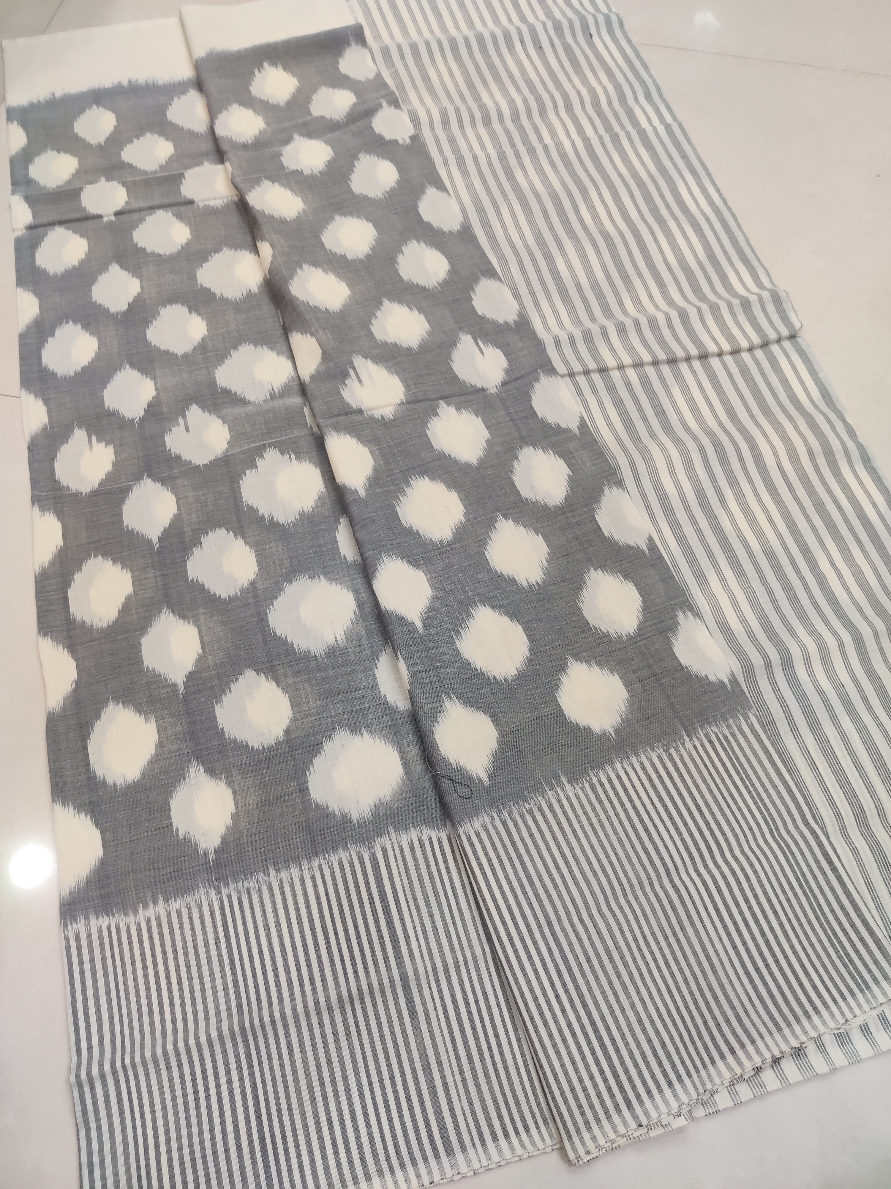 White - MERCERISED PURE COTTON HANDLOOM POCHAMPALLY IKAT SAREE 42