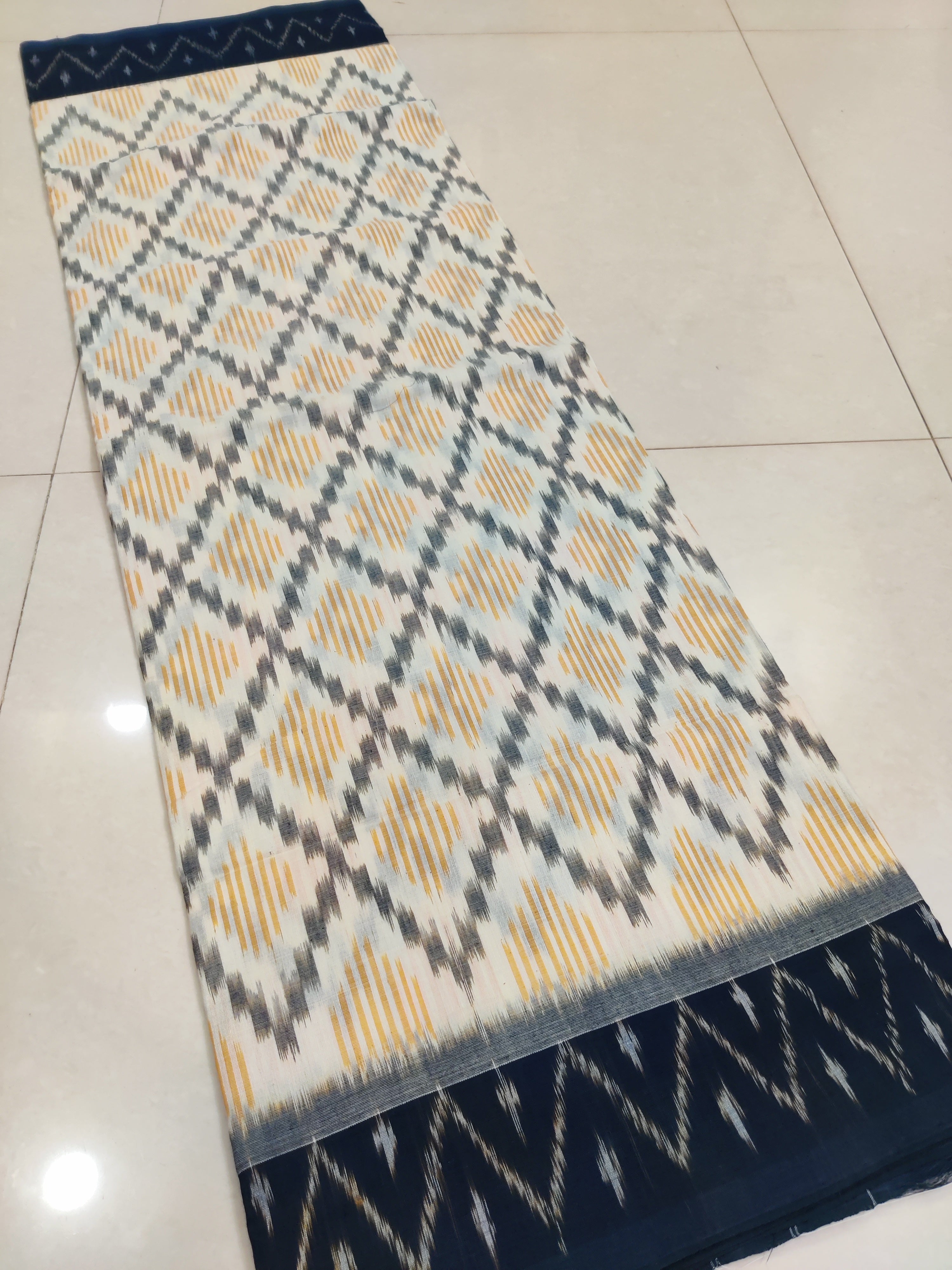 White - MERCERISED PURE COTTON HANDLOOM POCHAMPALLY IKAT SAREE 23