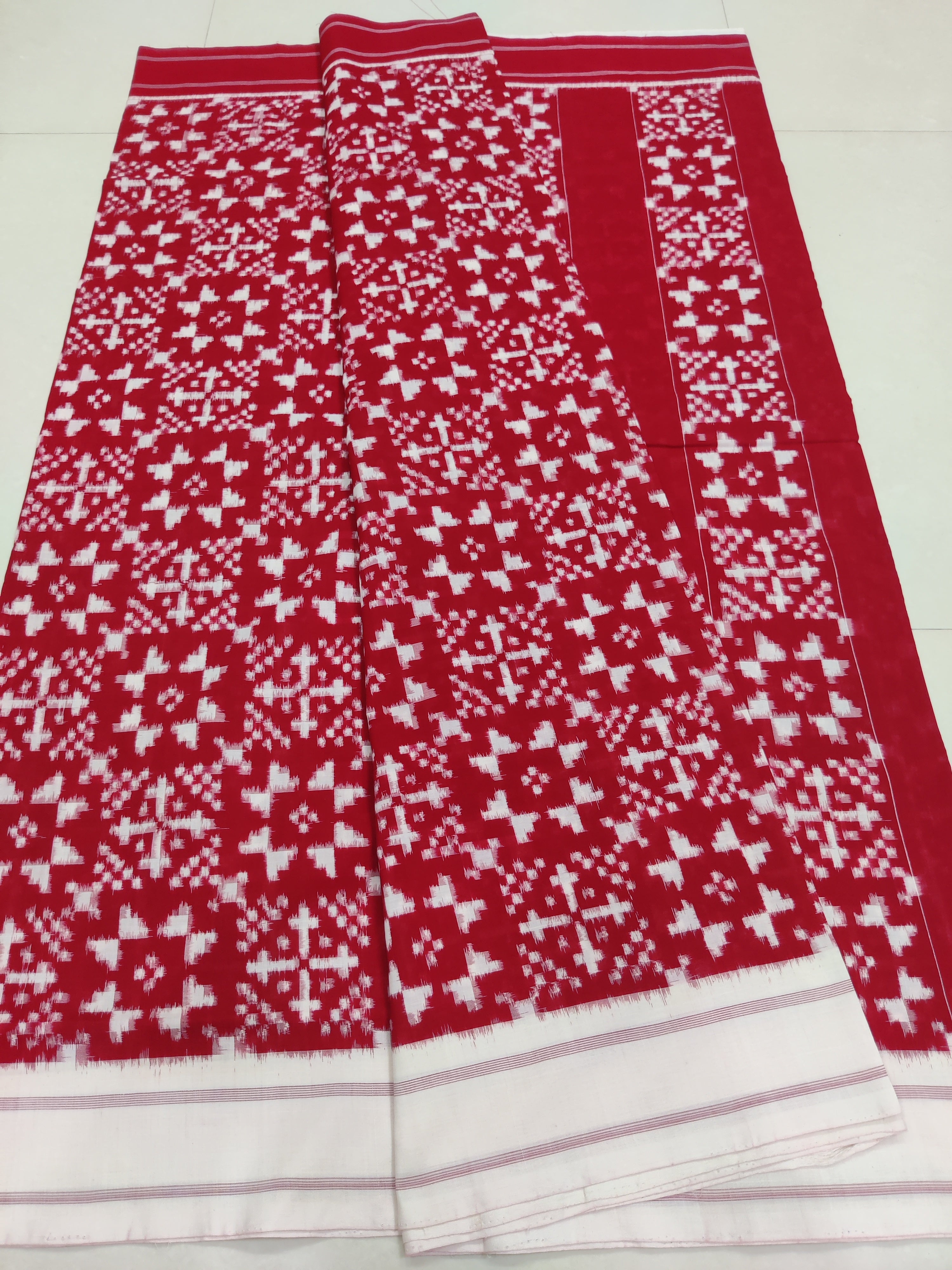 Premium Telia Rumal Double Ikat Saree – Handwoven Pochampally Cotton 02