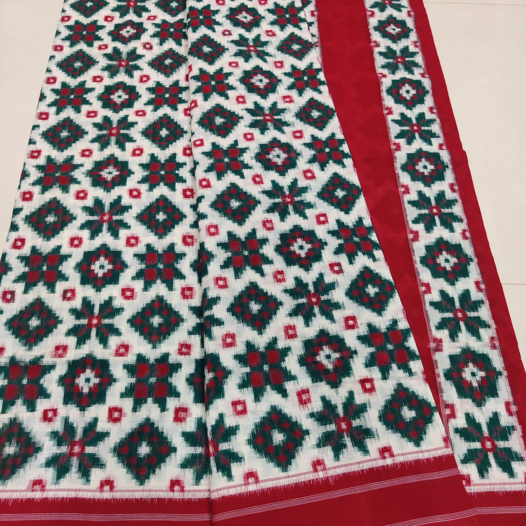 Premium Telia Rumal Double Ikat Saree – Handwoven Pochampally Cotton 06