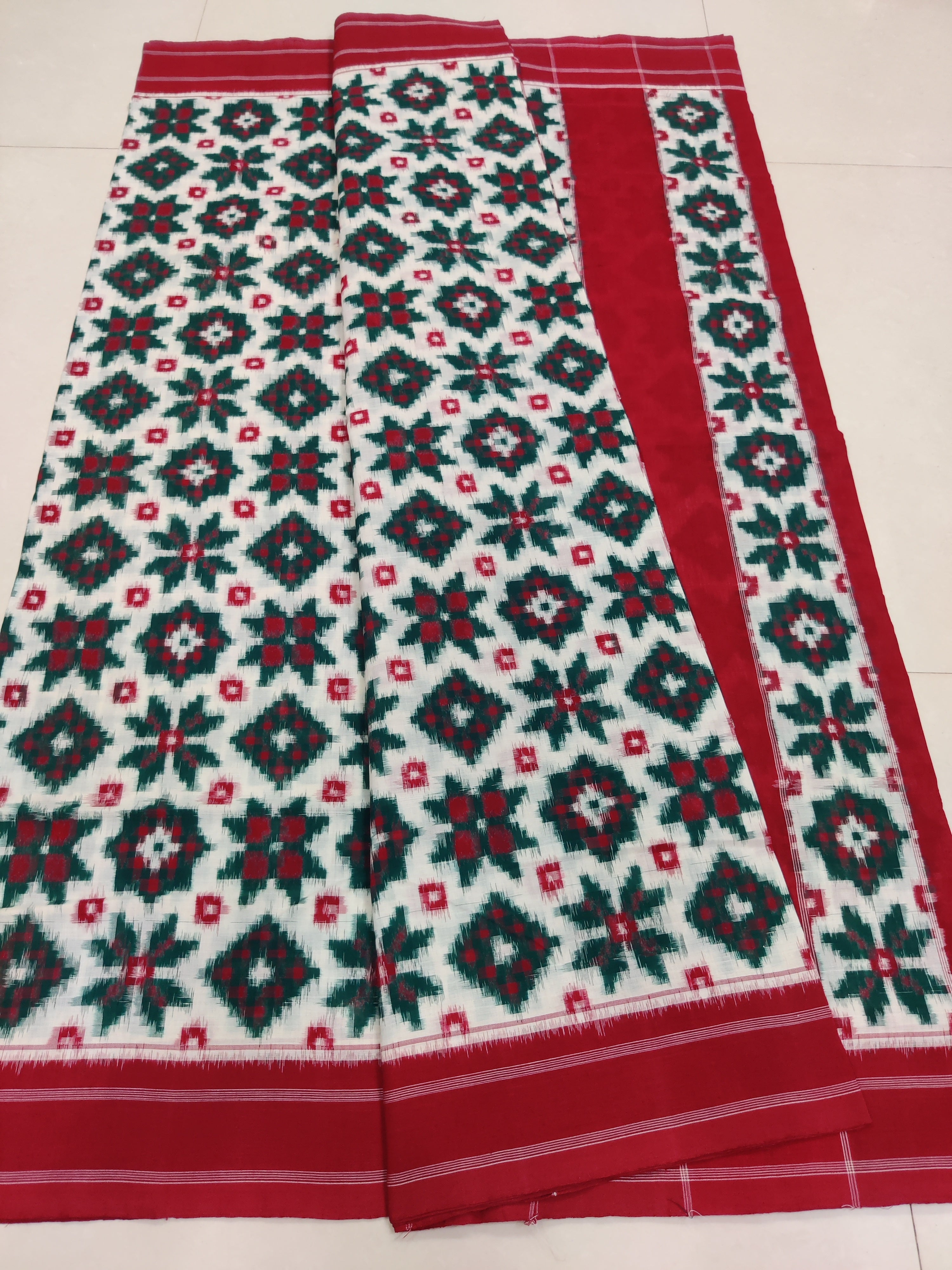 Premium Telia Rumal Double Ikat Saree – Handwoven Pochampally Cotton 06