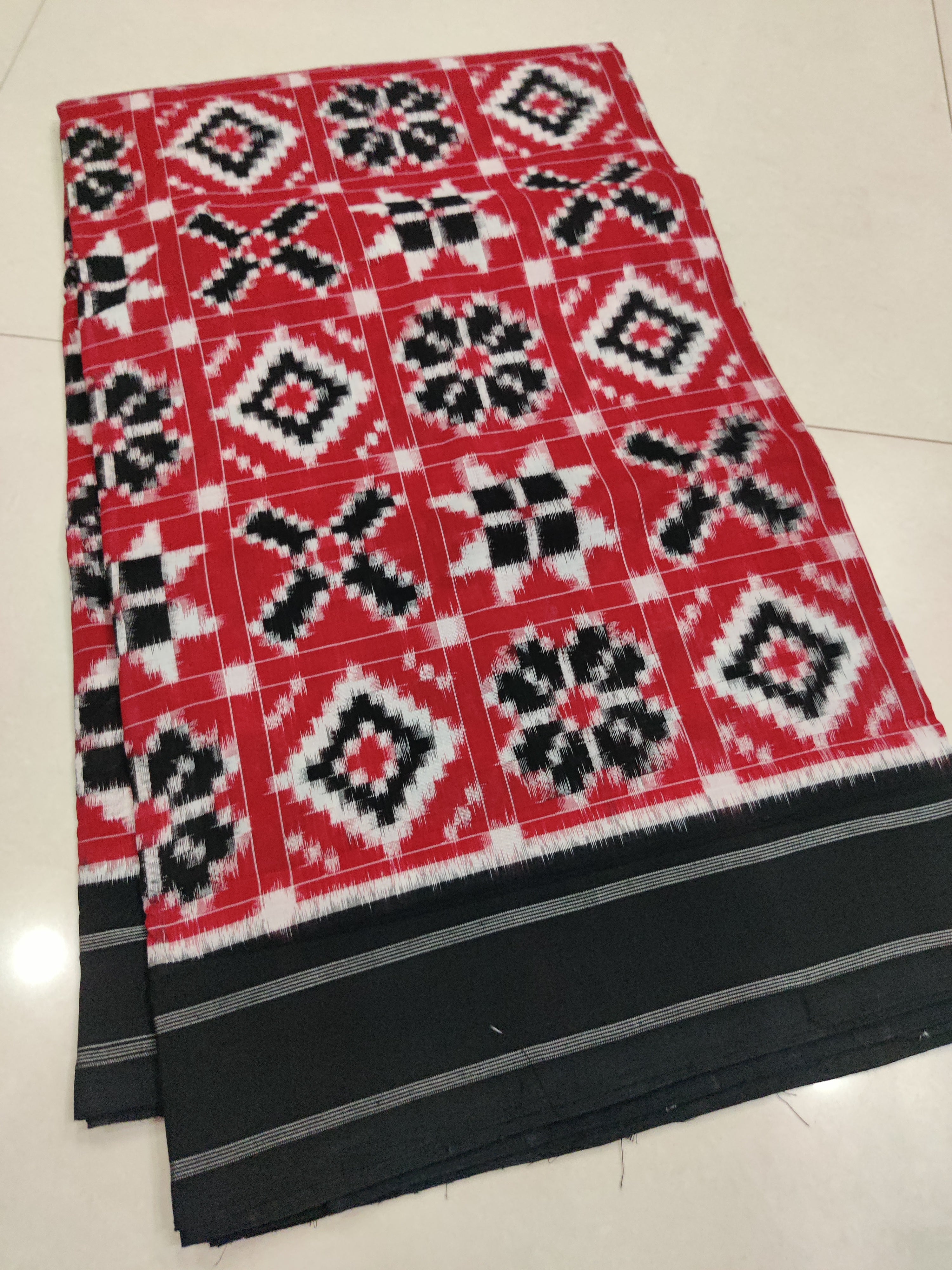 Premium Telia Rumal Double Ikat Saree – Handwoven Pochampally Cotton 08