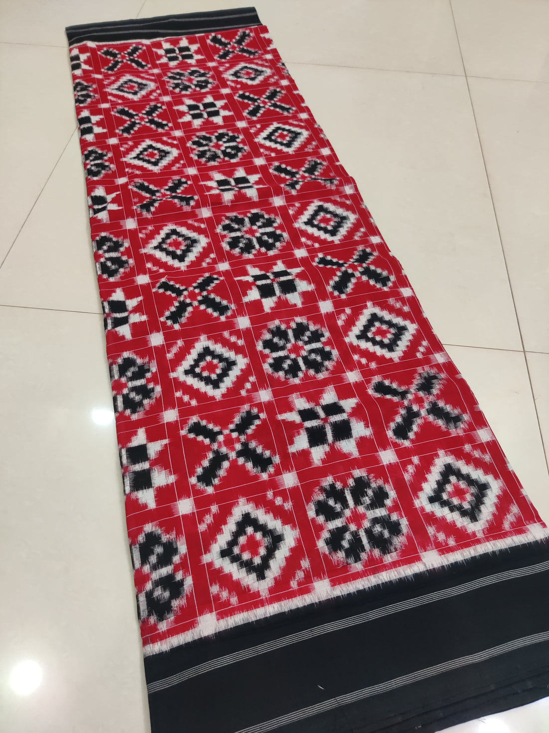 Premium Telia Rumal Double Ikat Saree – Handwoven Pochampally Cotton 08