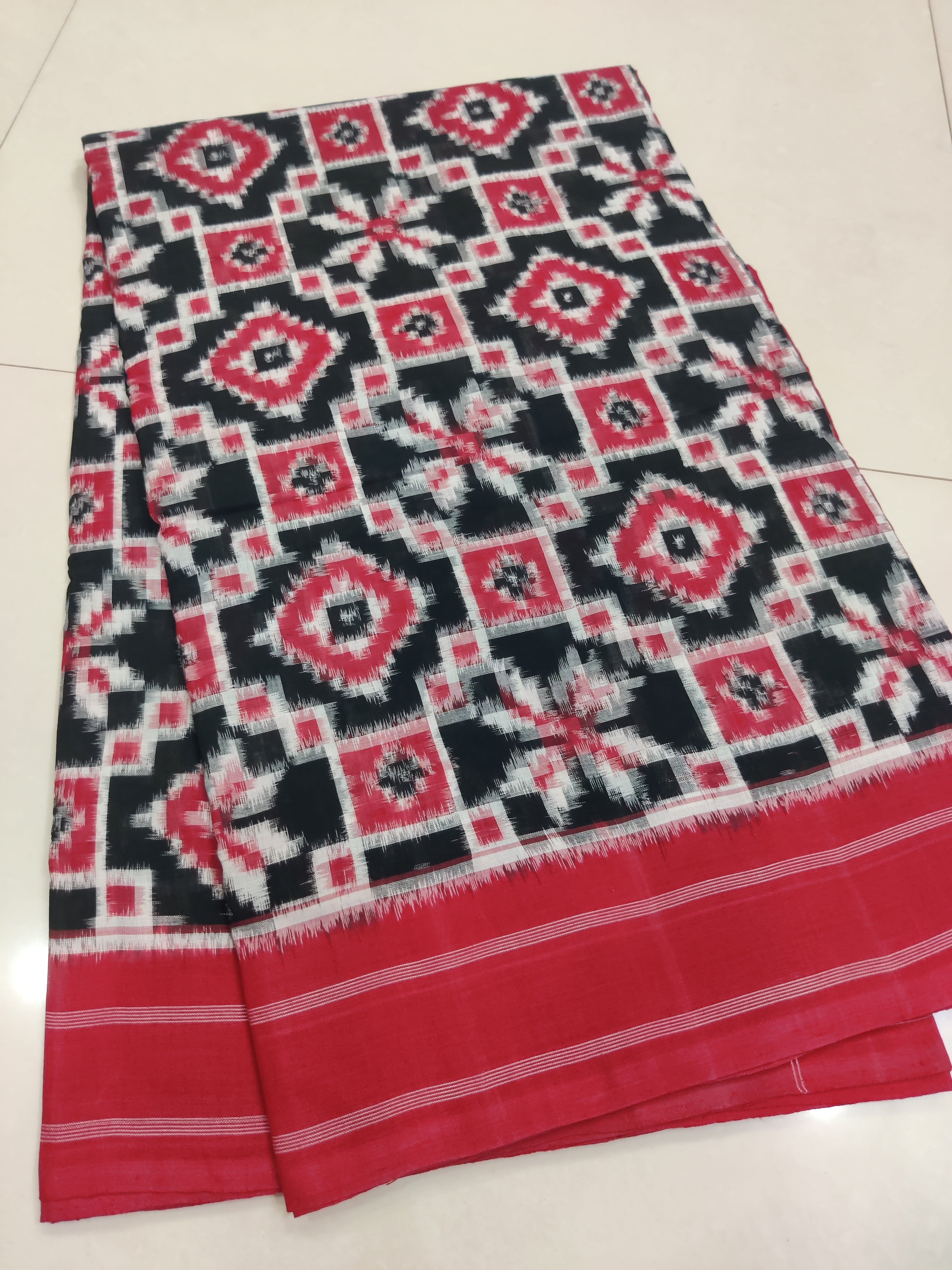 Premium Telia Rumal Double Ikat Saree – Handwoven Pochampally Cotton 09