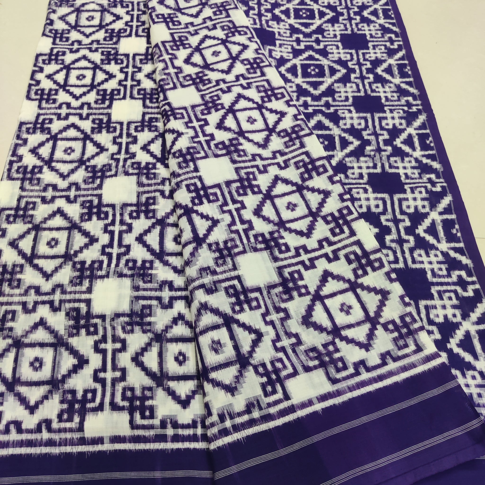 Premium Telia Rumal Double Ikat Saree – Handwoven Pochampally Cotton 12