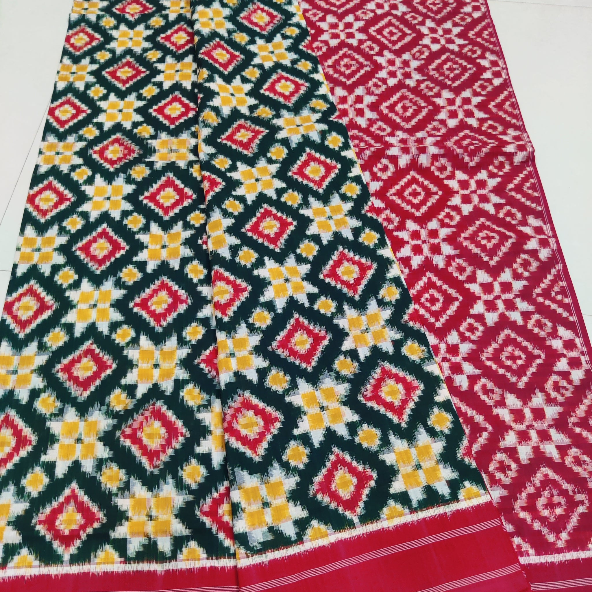 Premium Telia Rumal Double Ikat Saree – Handwoven Pochampally Cotton 14