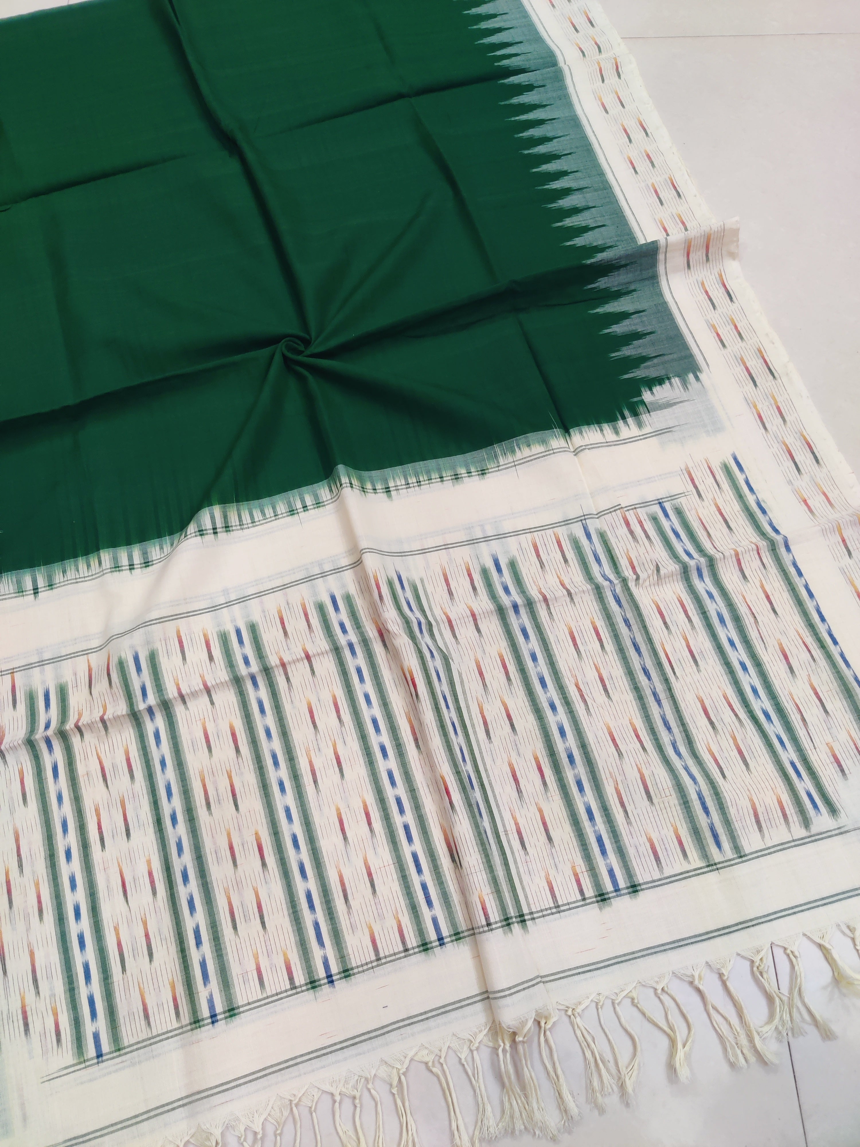 Green - POCHAMPALLY DOUBLE IKAT COTTON HANDLOOM DUPATTA 09