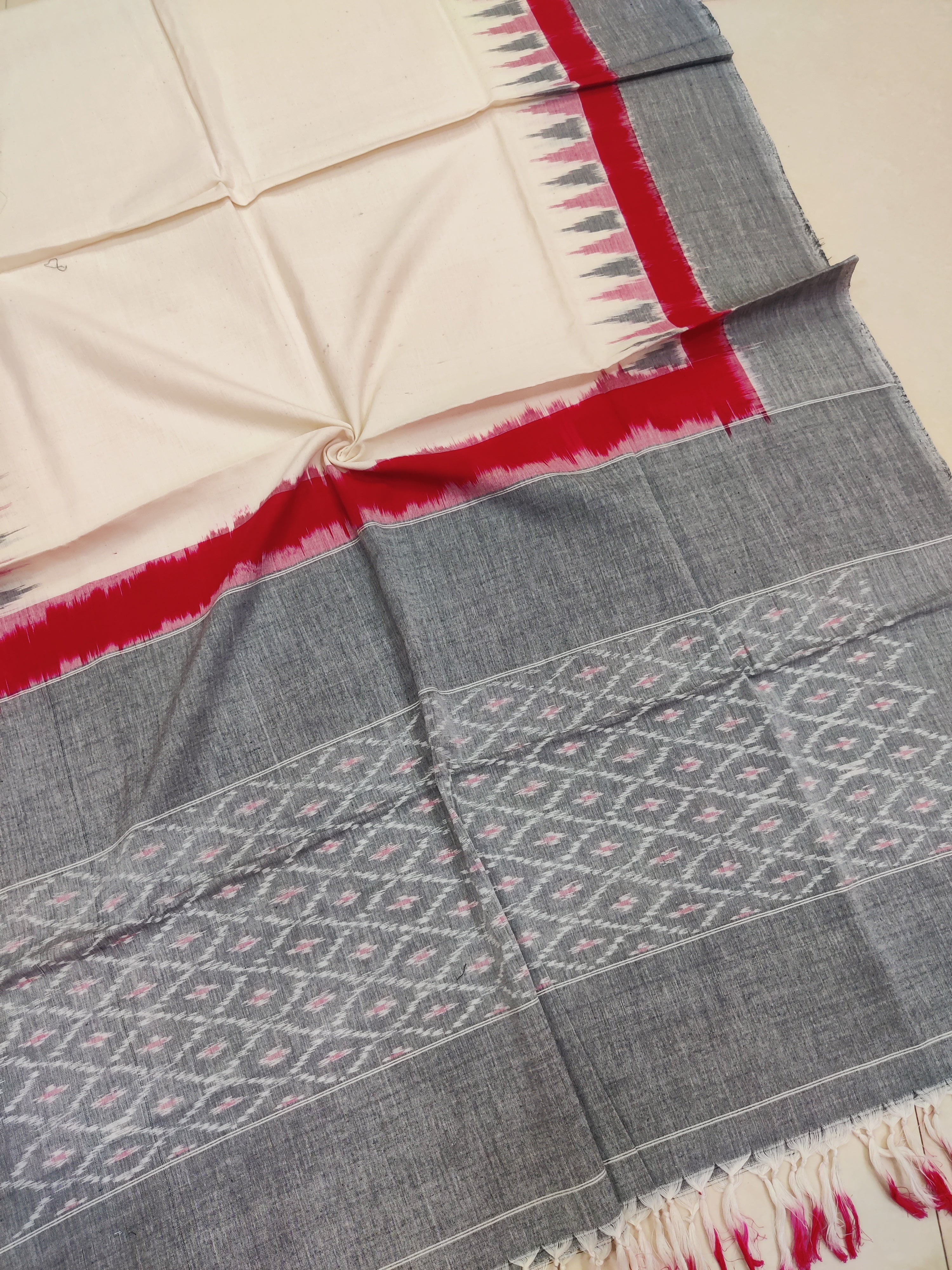 GRAY - POCHAMPALLY DOUBLE IKAT COTTON HANDLOOM DUPATTA 11