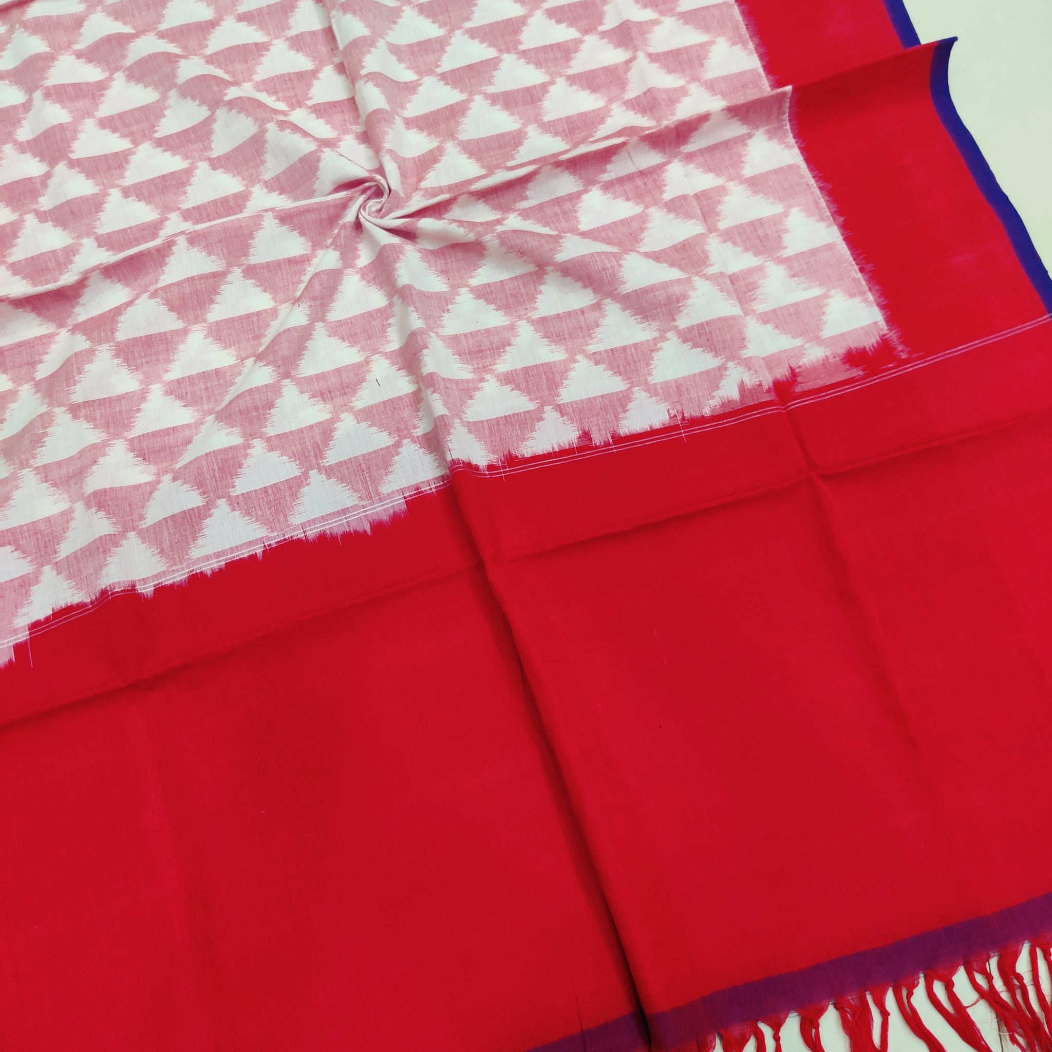 RED - POCHAMPALLY DOUBLE IKAT COTTON HANDLOOM DUPATTA 19
