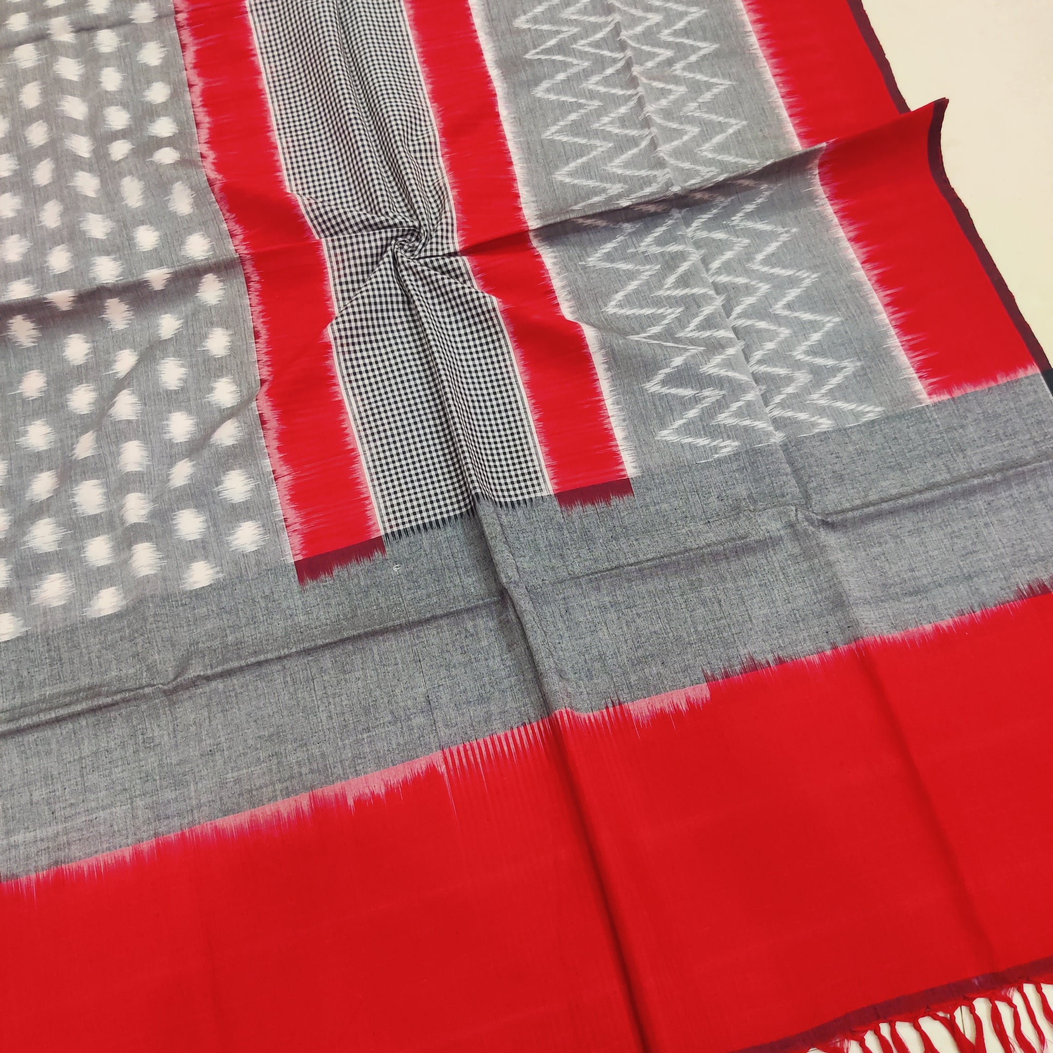 Red - POCHAMPALLY DOUBLE IKAT COTTON HANDLOOM DUPATTA 13