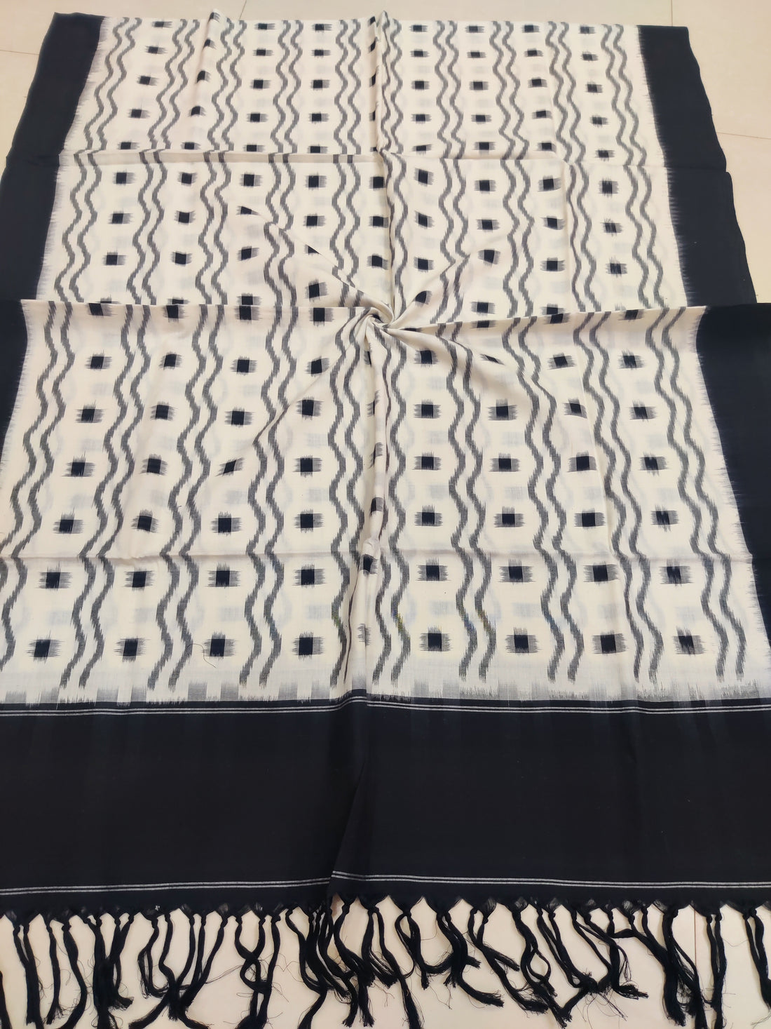 Black - POCHAMPALLY DOUBLE IKAT COTTON HANDLOOM DUPATTA 14