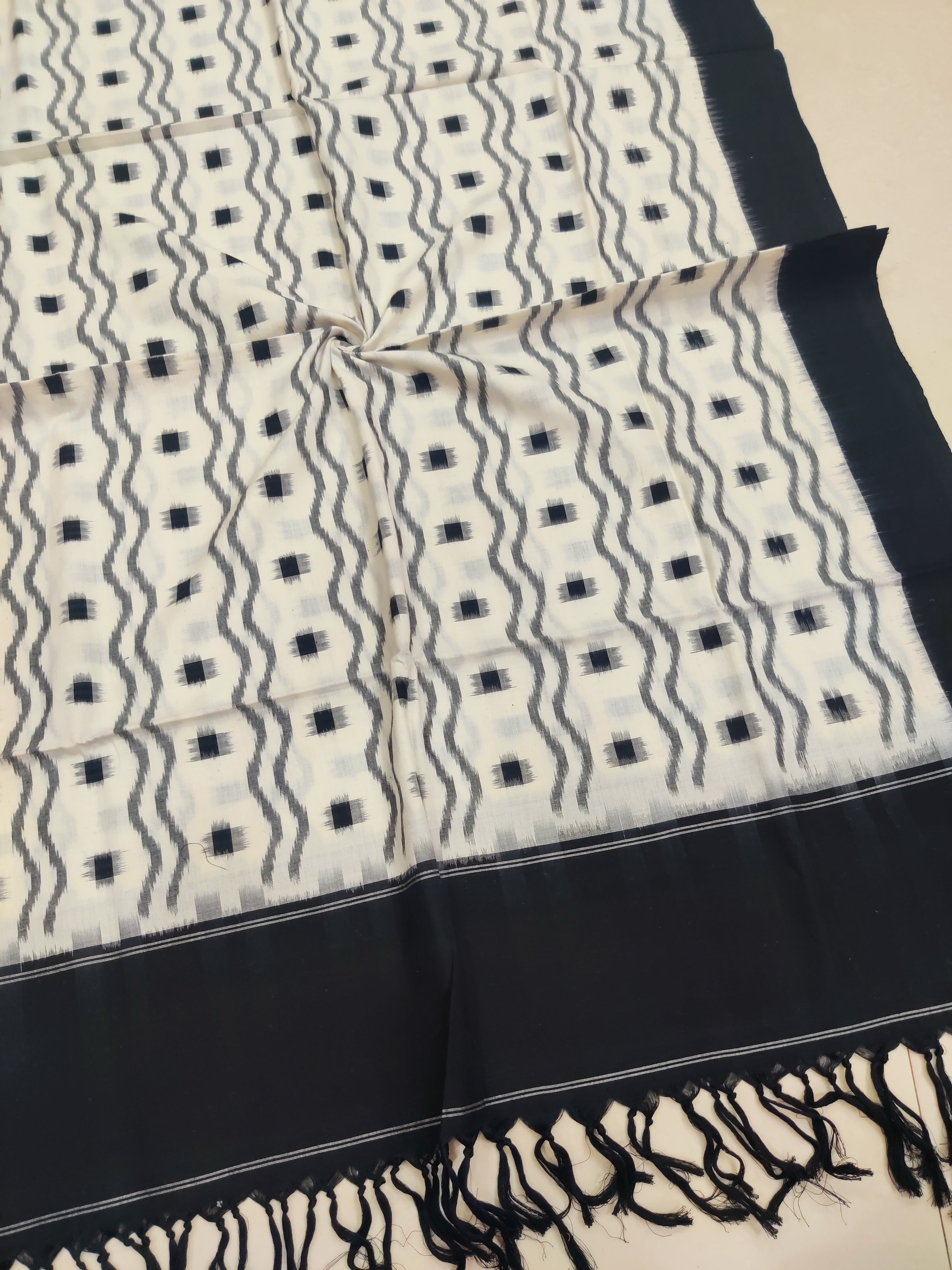 Black - POCHAMPALLY DOUBLE IKAT COTTON HANDLOOM DUPATTA 14