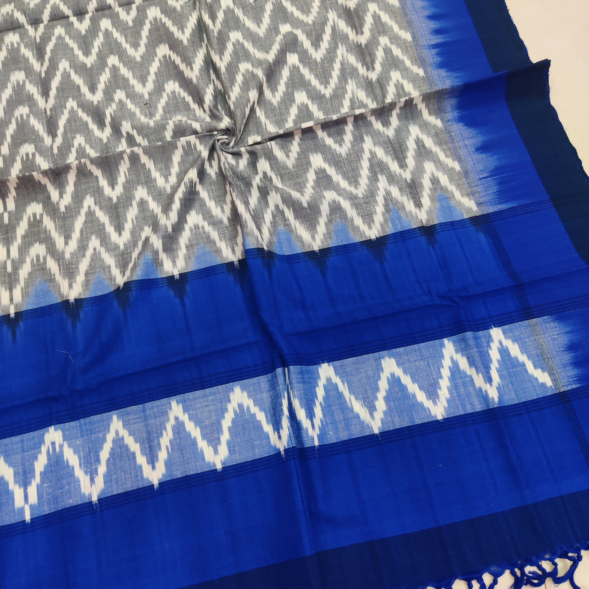 Blue - POCHAMPALLY DOUBLE IKAT COTTON HANDLOOM DUPATTA 15