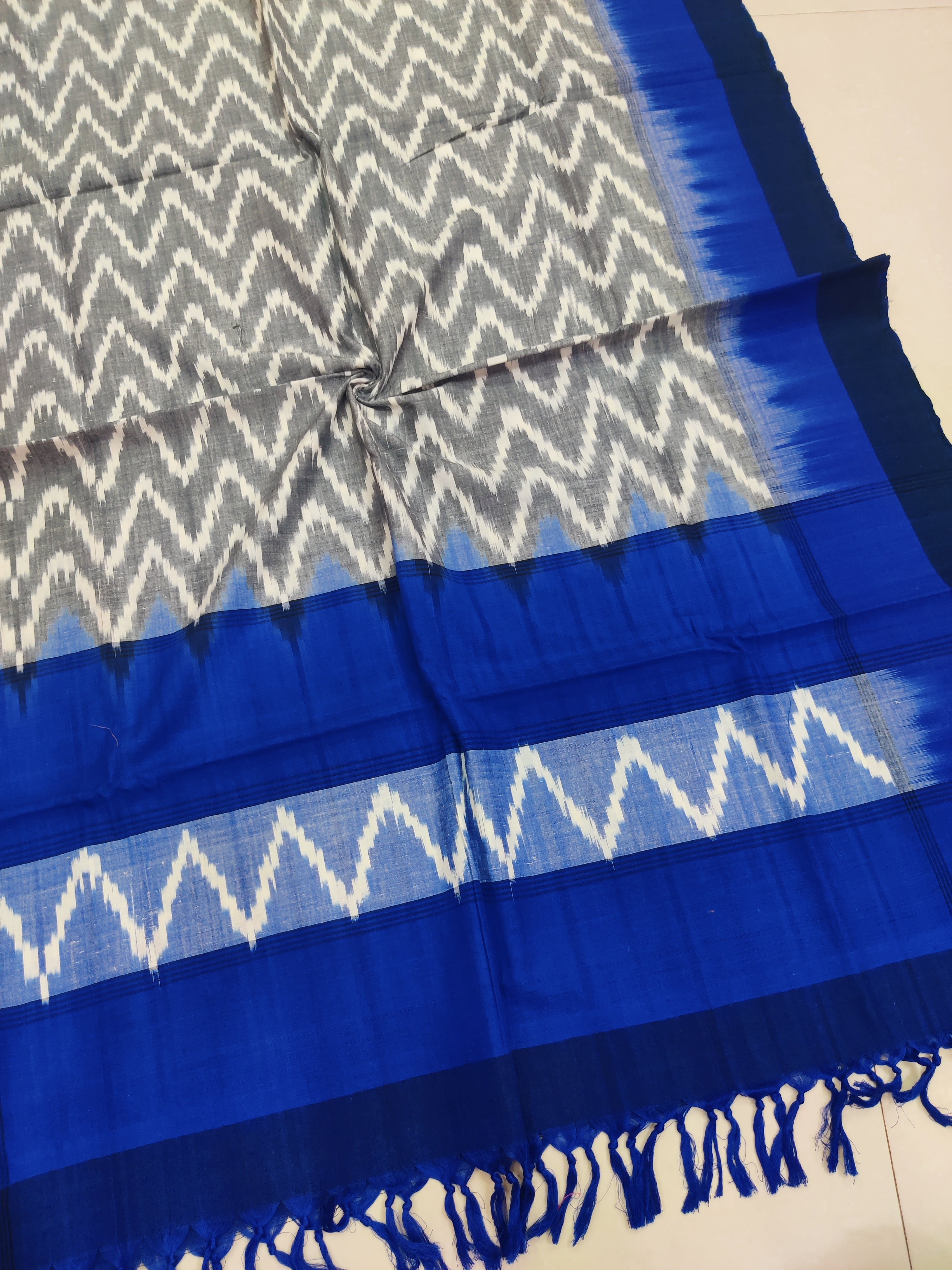 Blue - POCHAMPALLY DOUBLE IKAT COTTON HANDLOOM DUPATTA 15