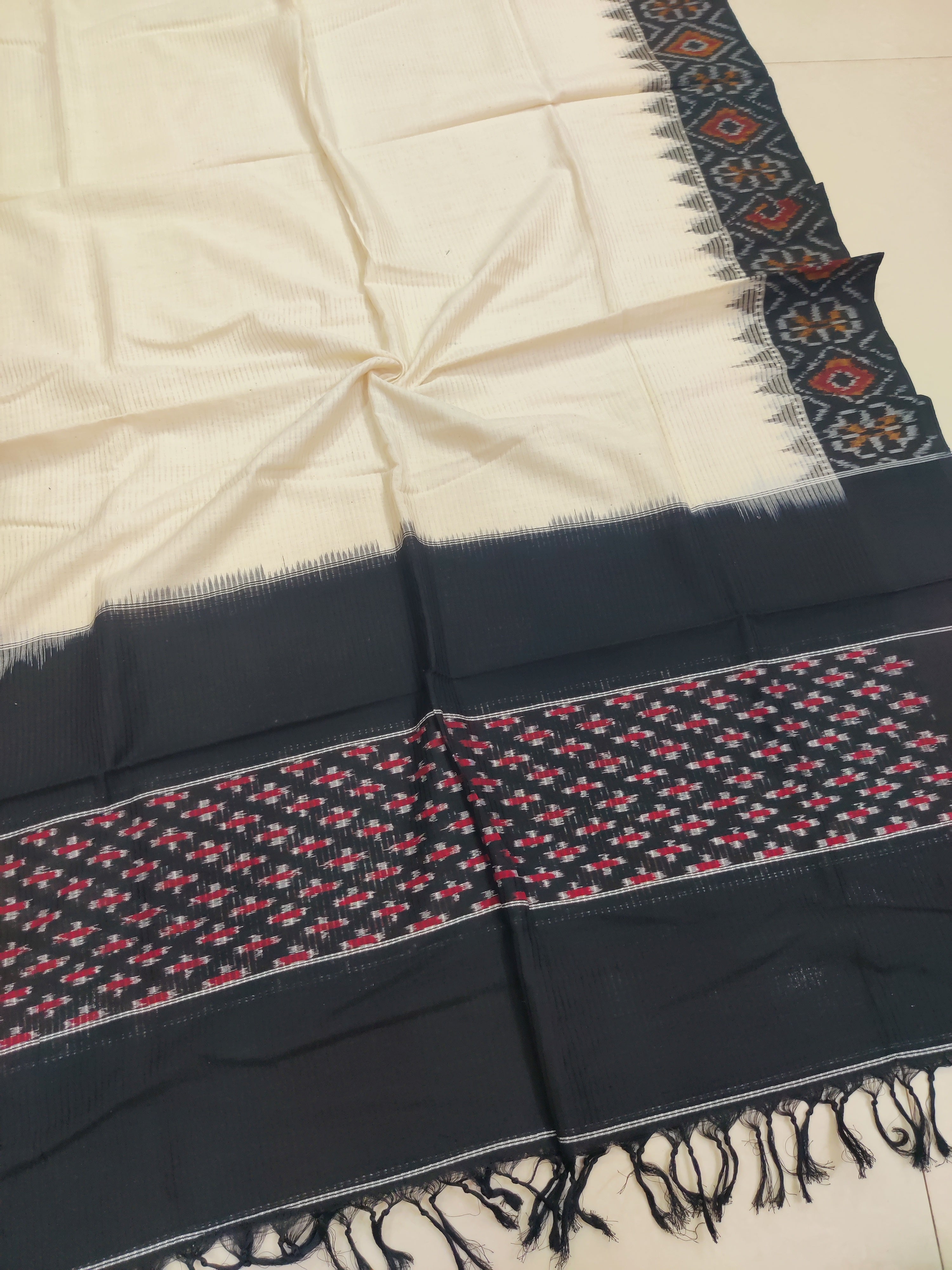 Black - POCHAMPALLY DOUBLE IKAT COTTON HANDLOOM DUPATTA 12