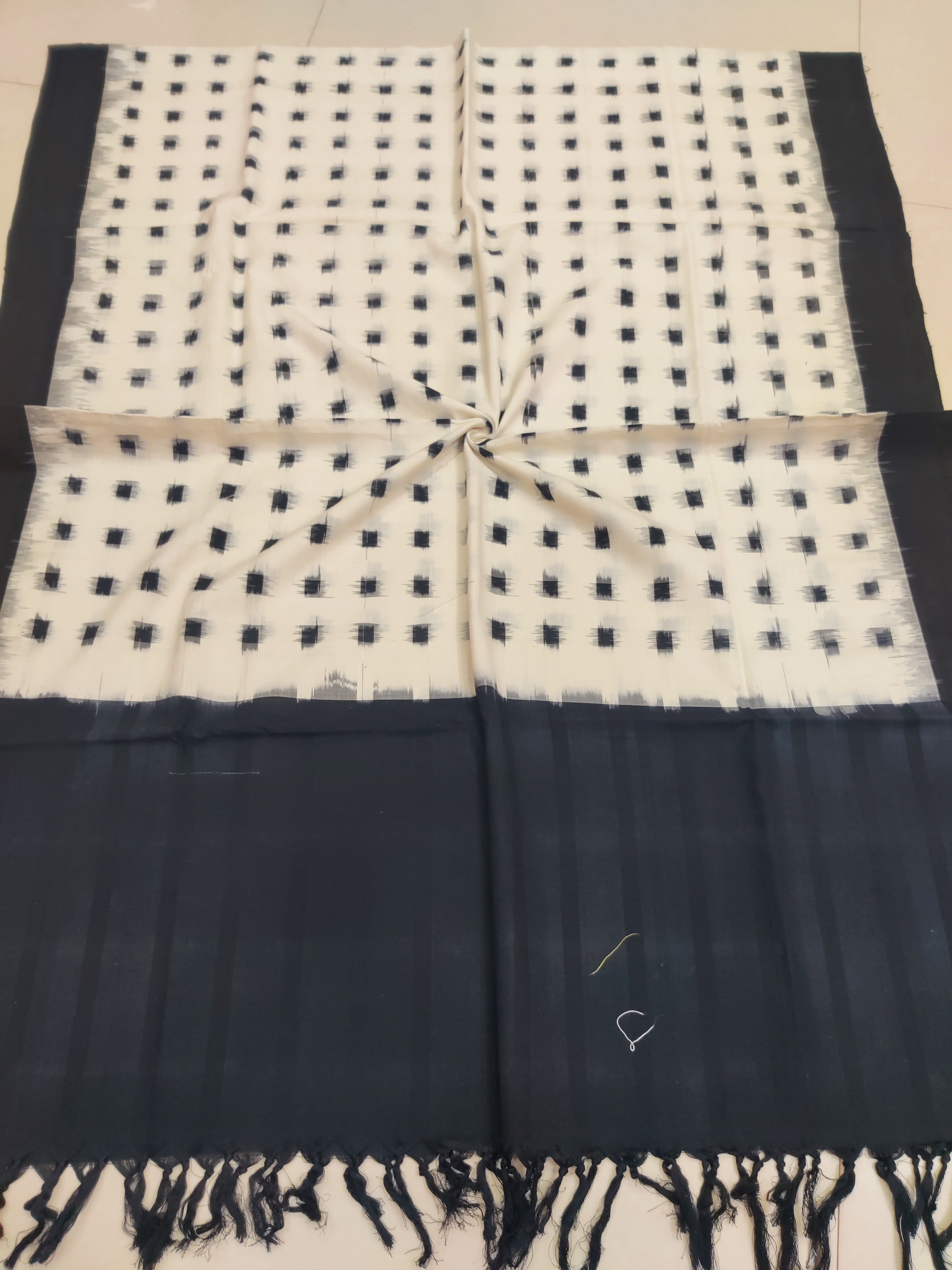 Black - POCHAMPALLY DOUBLE IKAT COTTON HANDLOOM DUPATTA 17