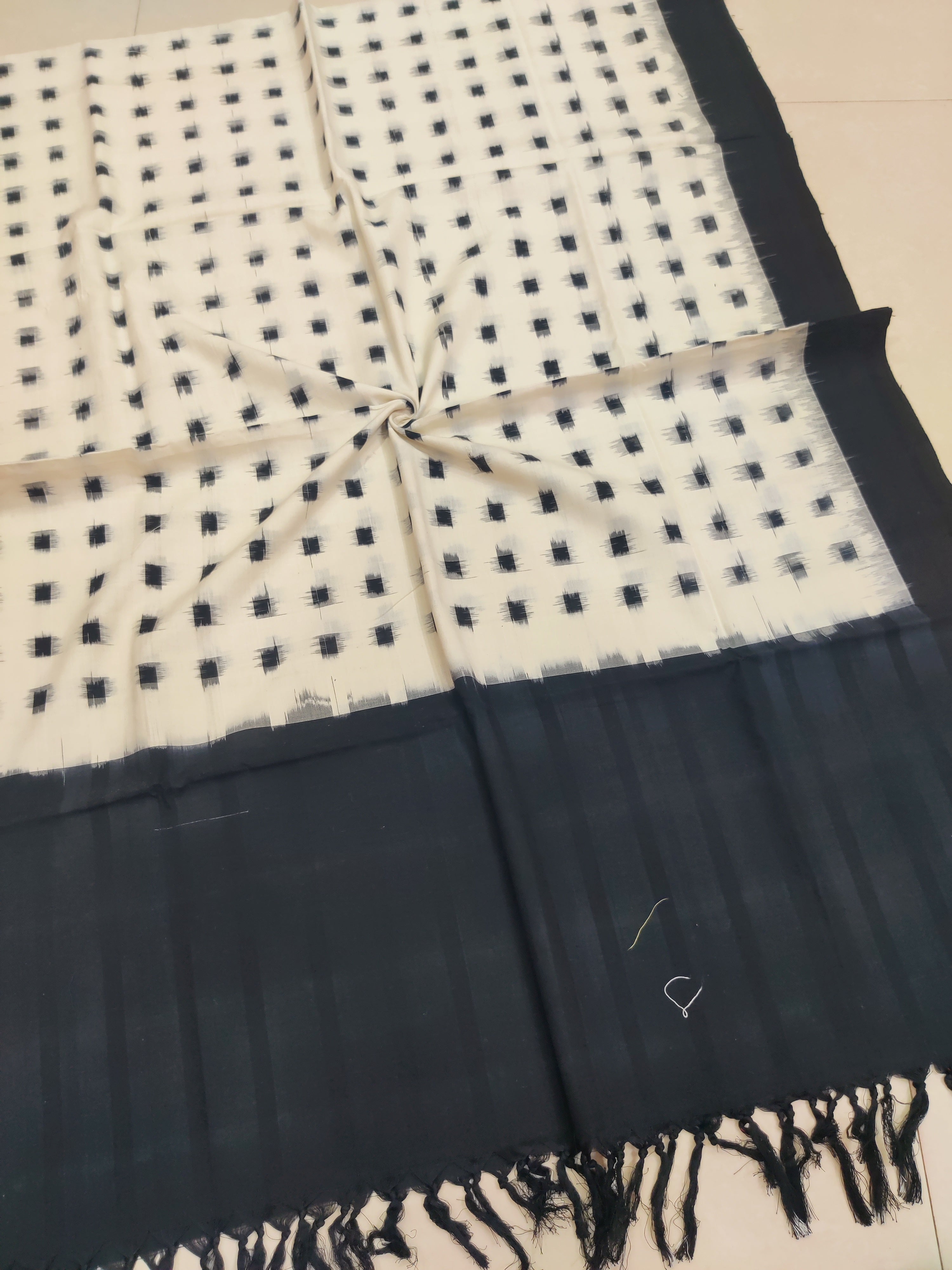 Black - POCHAMPALLY DOUBLE IKAT COTTON HANDLOOM DUPATTA 17