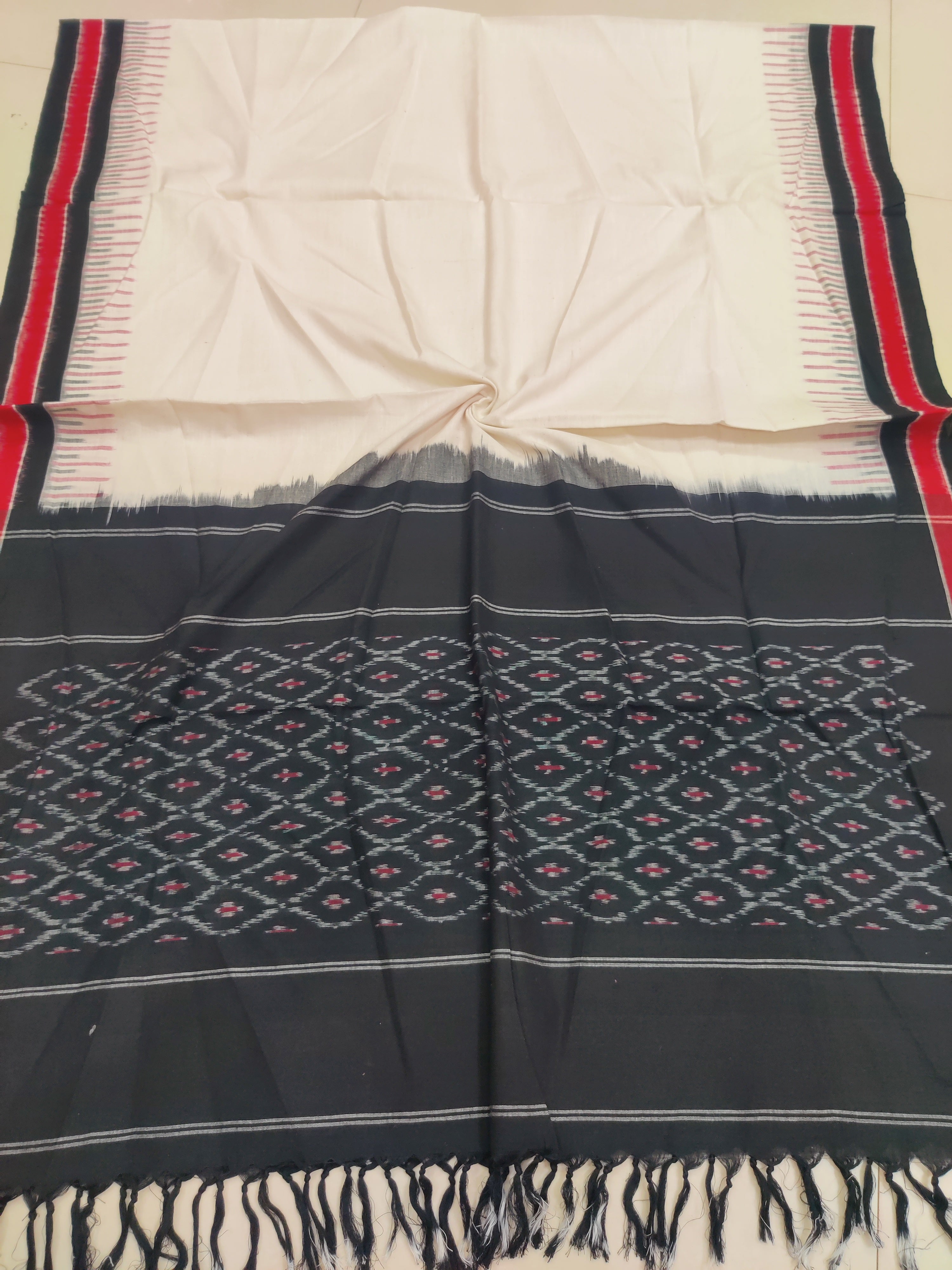 Black - POCHAMPALLY DOUBLE IKAT COTTON HANDLOOM DUPATTA 21