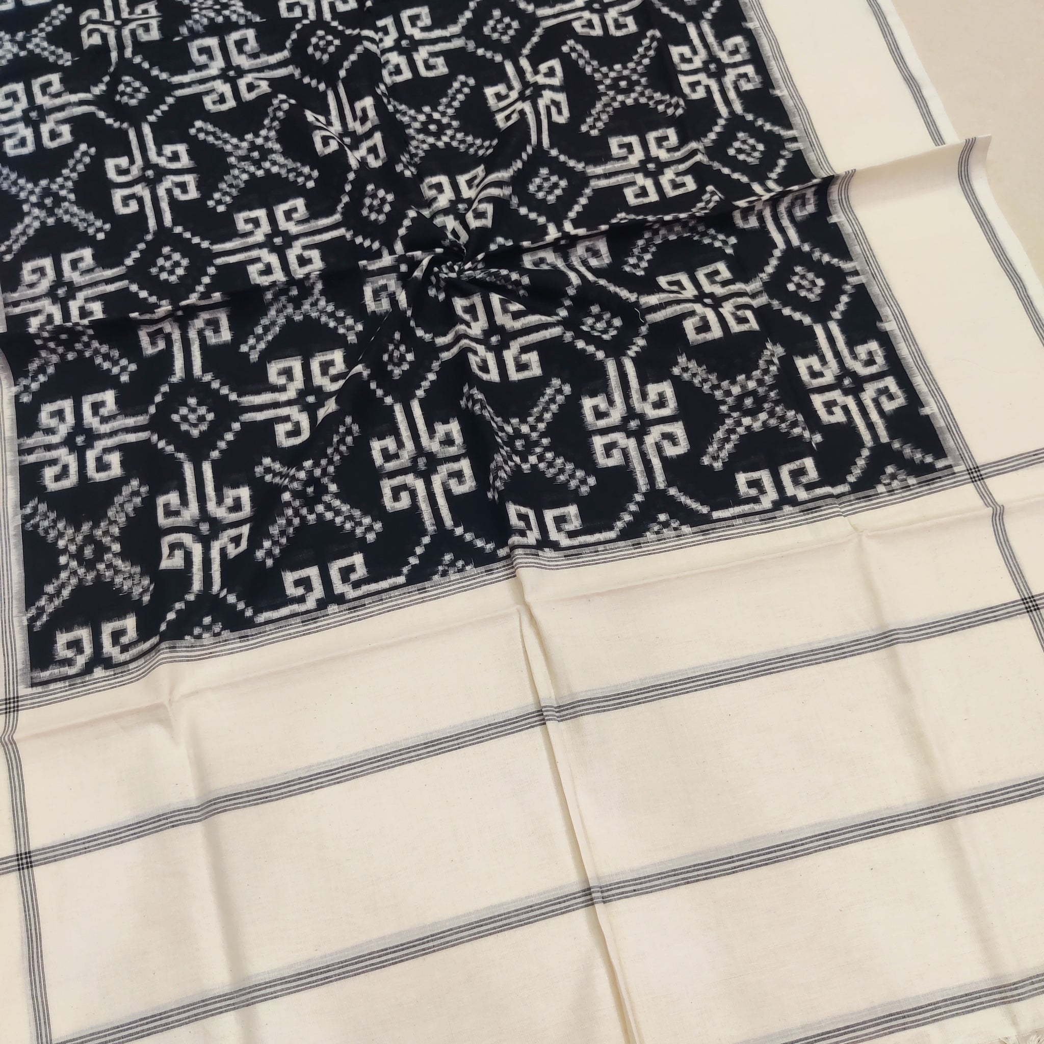 WHITE BLACK - TELIA RUMAL HANDLOOM COTTON POCHAMPALLY DOUBLE IKAT DUPATTA 05