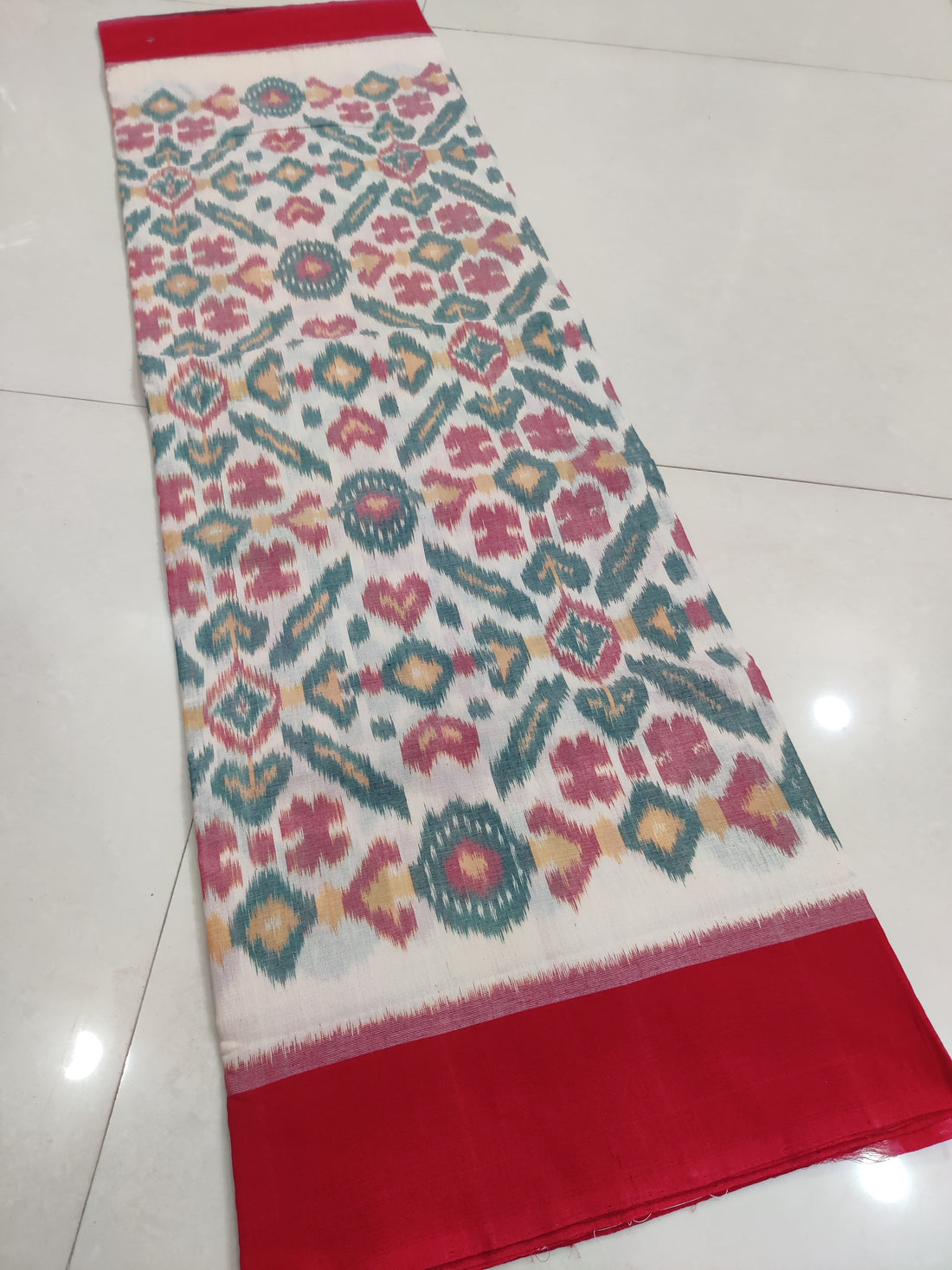 RED- MERCERISED PURE COTTON HANDLOOM POCHAMPALLY IKAT SAREE 125